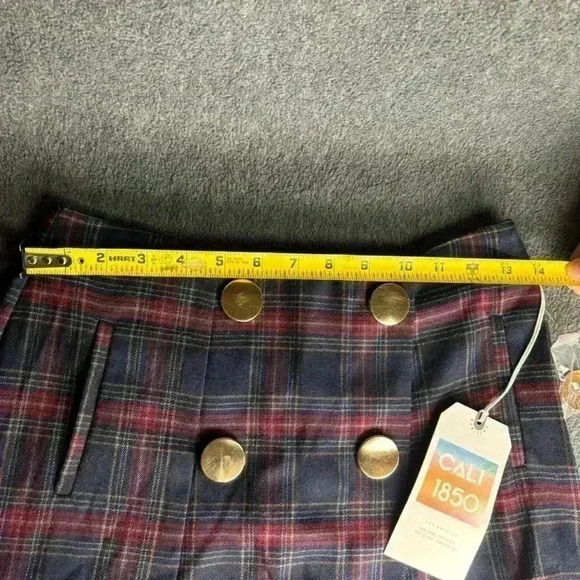 NWT Cali 1850 Plaid Button Detail Skorts - Navy & Red size Small - Picture 8 of 10